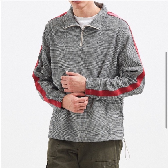 Urban Outfitters | Houndstooth Mock-neck Popover - Picture 9 of 10